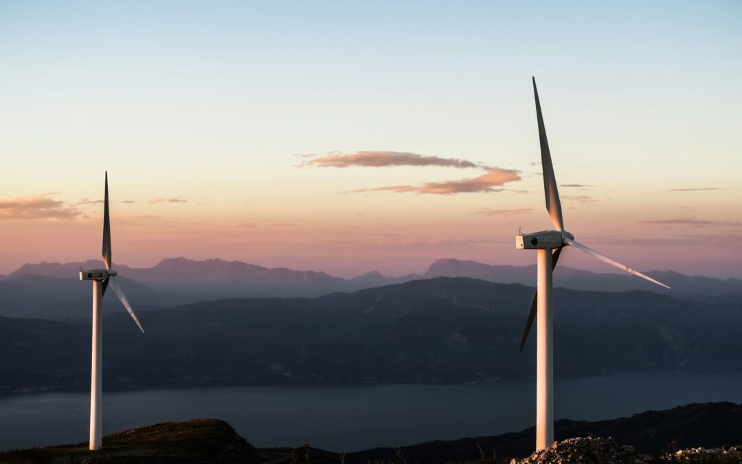 zwei Windräder