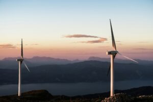 Energie zwei Windräder