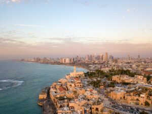 Israel Aerial view Foto einer Stadt neben Meer